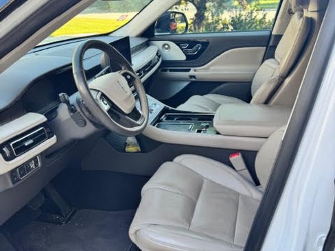 Used 2020 Lincoln Aviator Grand Touring w/ Equipment Group 302A image 9
