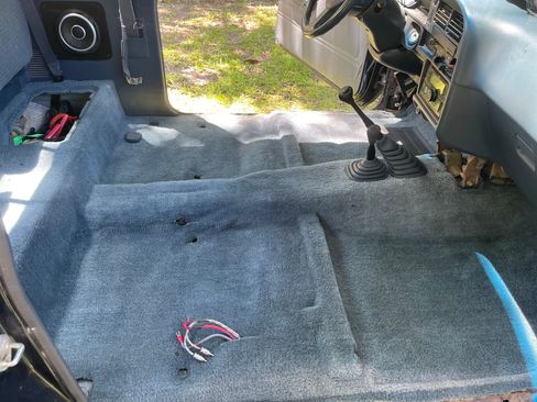 Used 1993 Toyota Pickup Deluxe AWD/4WD image 23