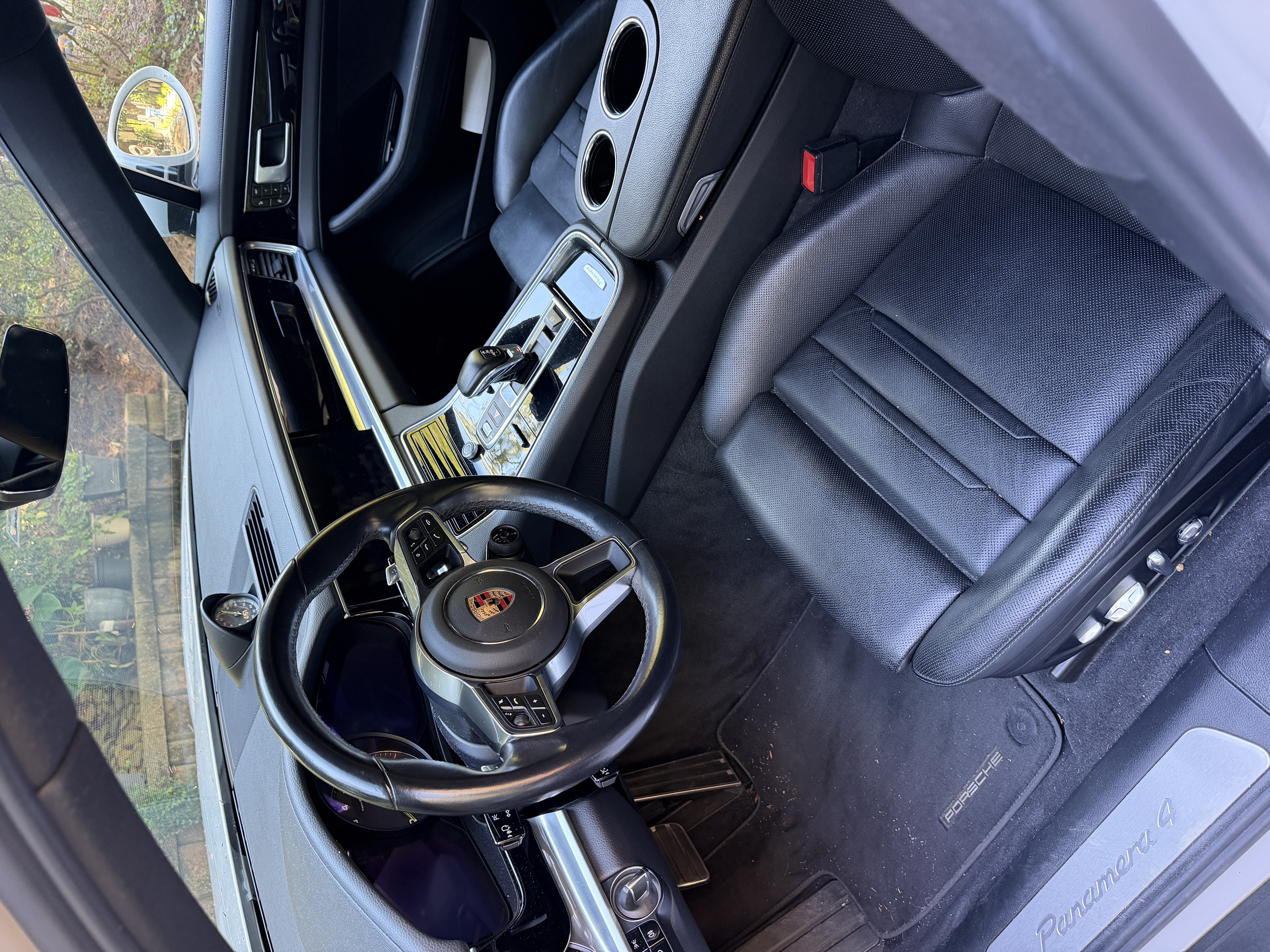 Used 2018 Porsche Panamera 4 AWD/4WD image 11