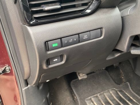 Used 2022 Nissan Sentra SV image 9