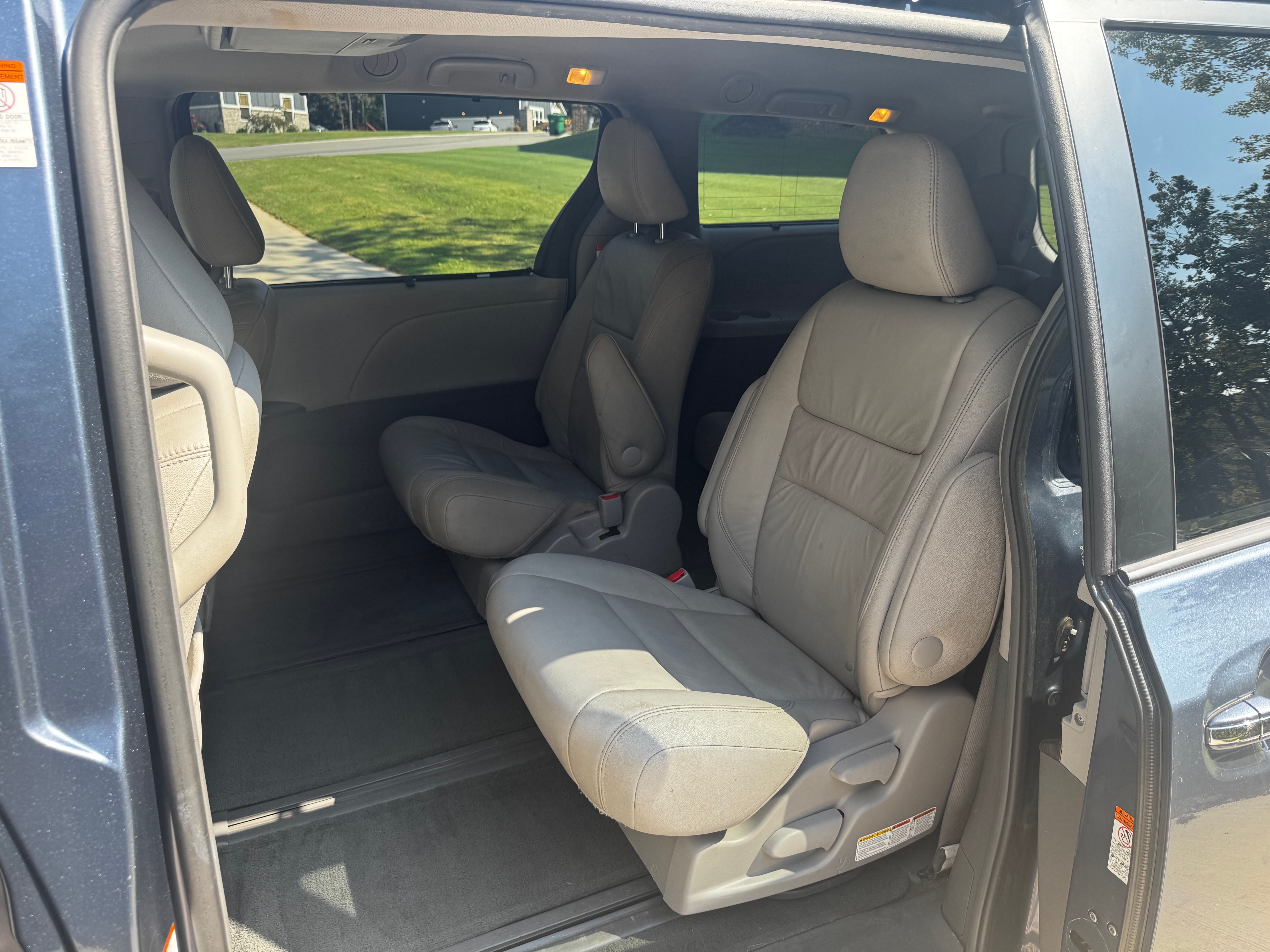 Used 2016 Toyota Sienna XLE Premium AWD/4WD image 9