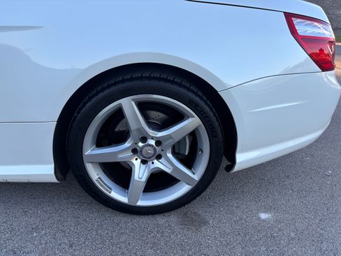 Used 2013 Mercedes-Benz SL 550 image 15