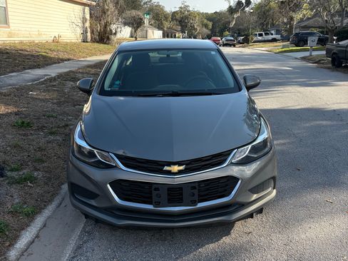 Used 2017 Chevrolet Cruze LT image 14