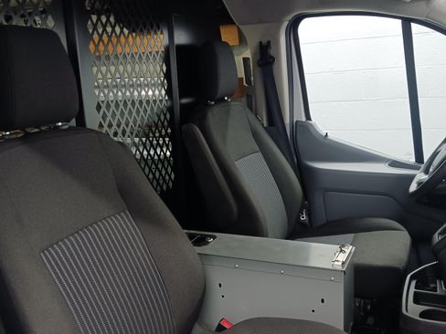 Used 2017 Ford Transit 250 130 Low Roof w/ Exterior Upgrade Package image 18