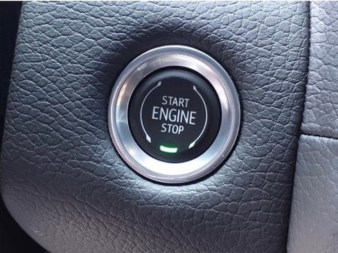 Used 2021 GMC Yukon XL Denali RWD image 16
