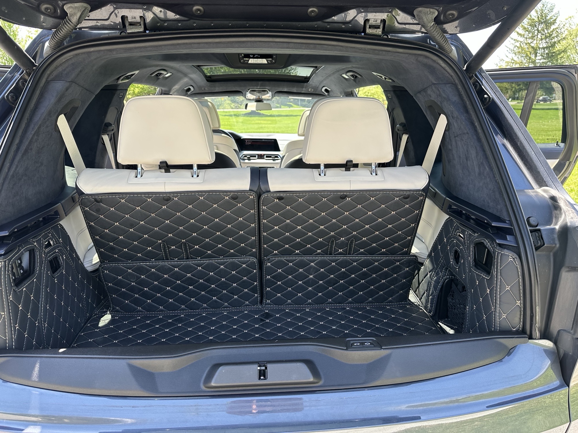 Used 2019 BMW X7 xDrive50i w/ Dynamic Handling Package AWD/4WD image 22