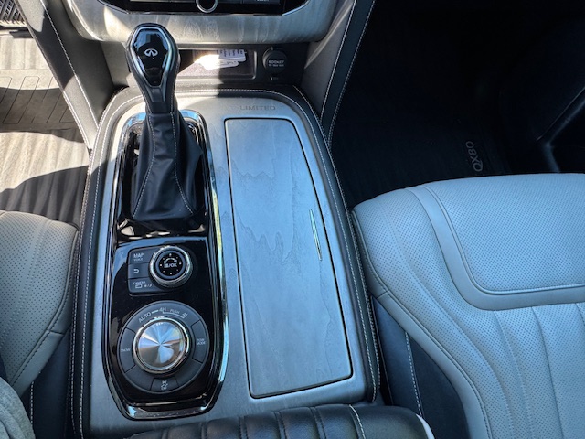 Used 2020 INFINITI QX80 Limited w/ All-Season Package AWD/4WD image 11