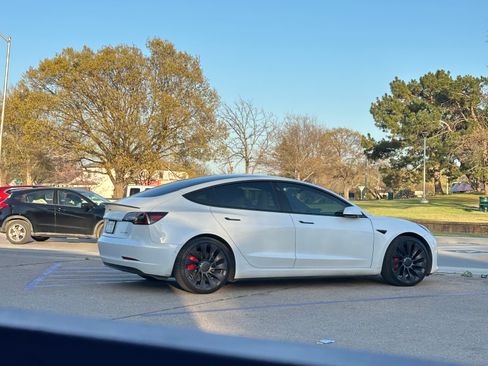 Used 2021 Tesla Model 3 Performance AWD/4WD image 2