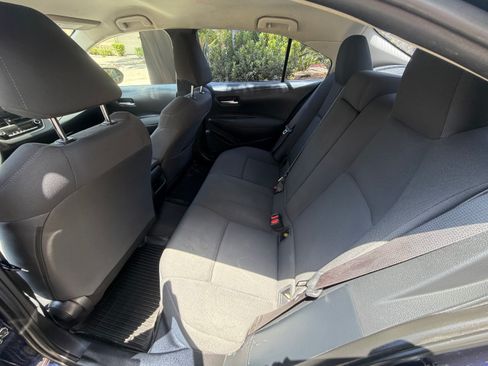 Used 2021 Toyota Corolla LE FWD image 11