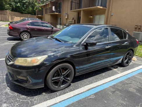 Used 2015 Honda Accord Sport image 15