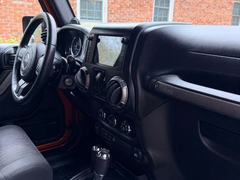 Used 2011 Jeep Wrangler Sport image 13