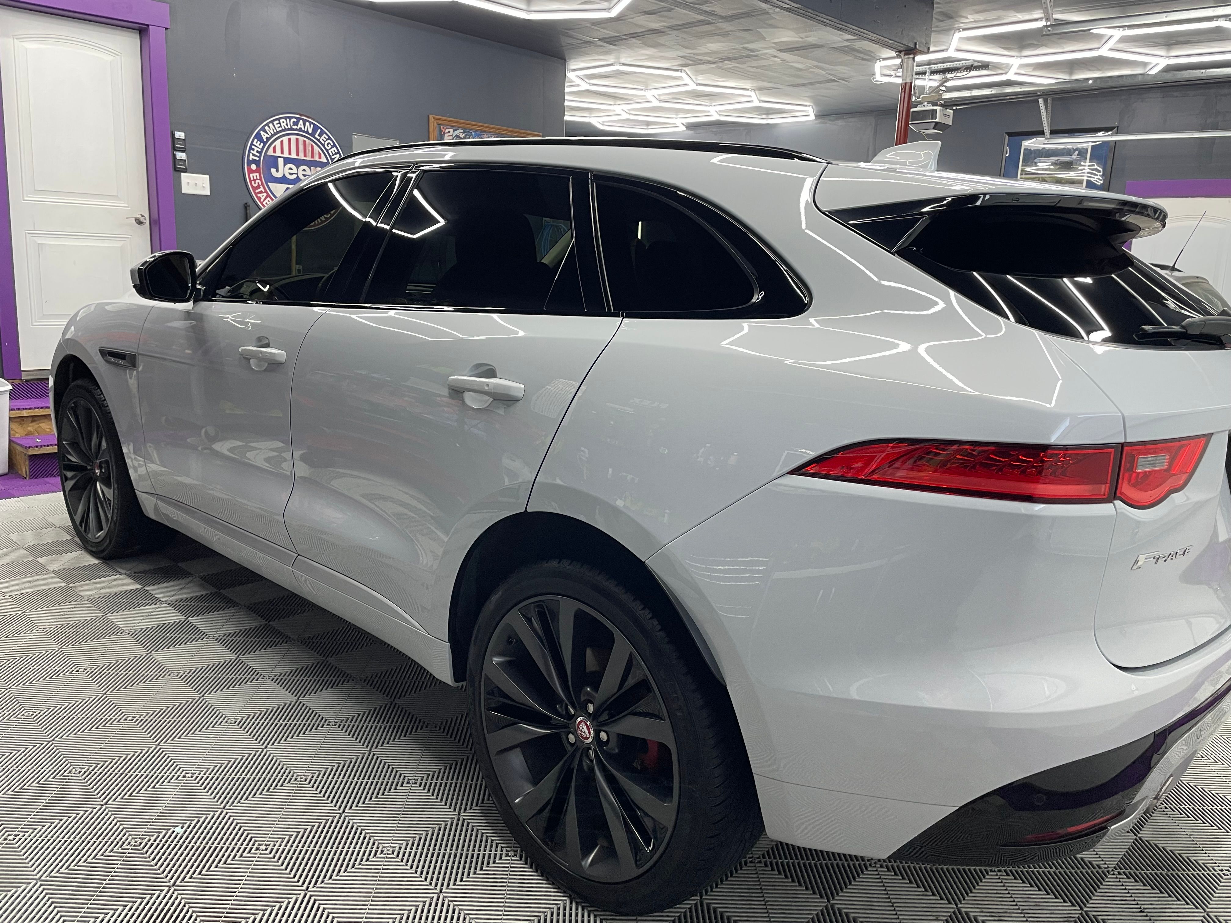 Used 2019 Jaguar F-PACE S AWD/4WD image 5
