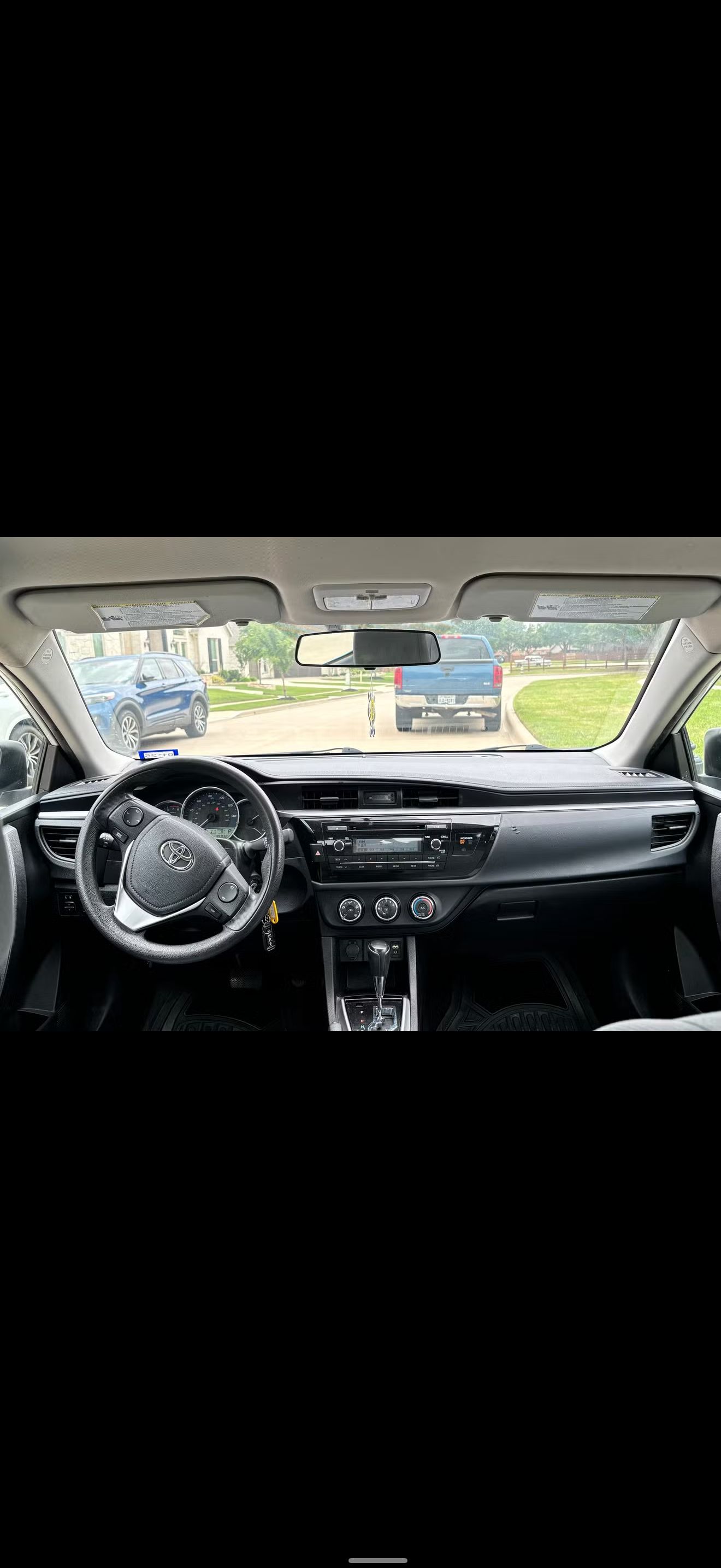 Used 2015 Toyota Corolla L FWD image 12