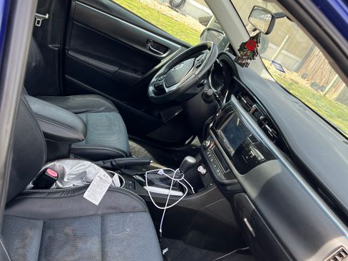 Used 2014 Toyota Corolla S w/ Driver Convenience Package image 6