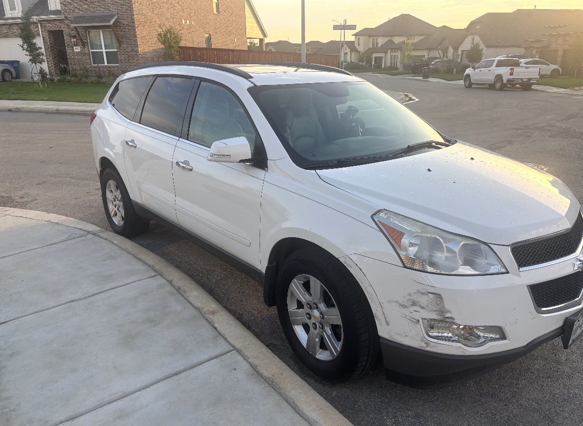 Used 2012 Chevrolet Traverse LT AWD/4WD image 2