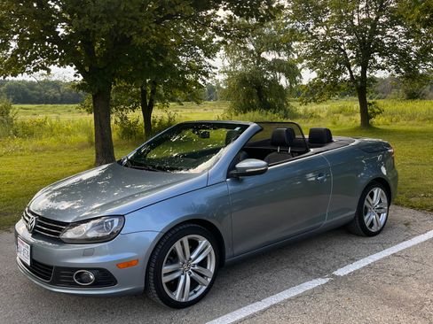 Used 2012 Volkswagen Eos Lux image 2