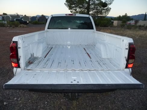 Used 2004 Chevrolet Silverado 1500 W/T w/ Light Duty Power Package AWD/4WD image 11
