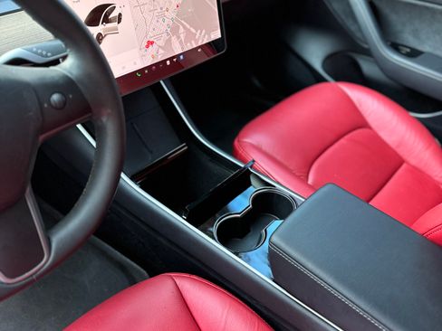 Used 2020 Tesla Model 3 RWD image 6