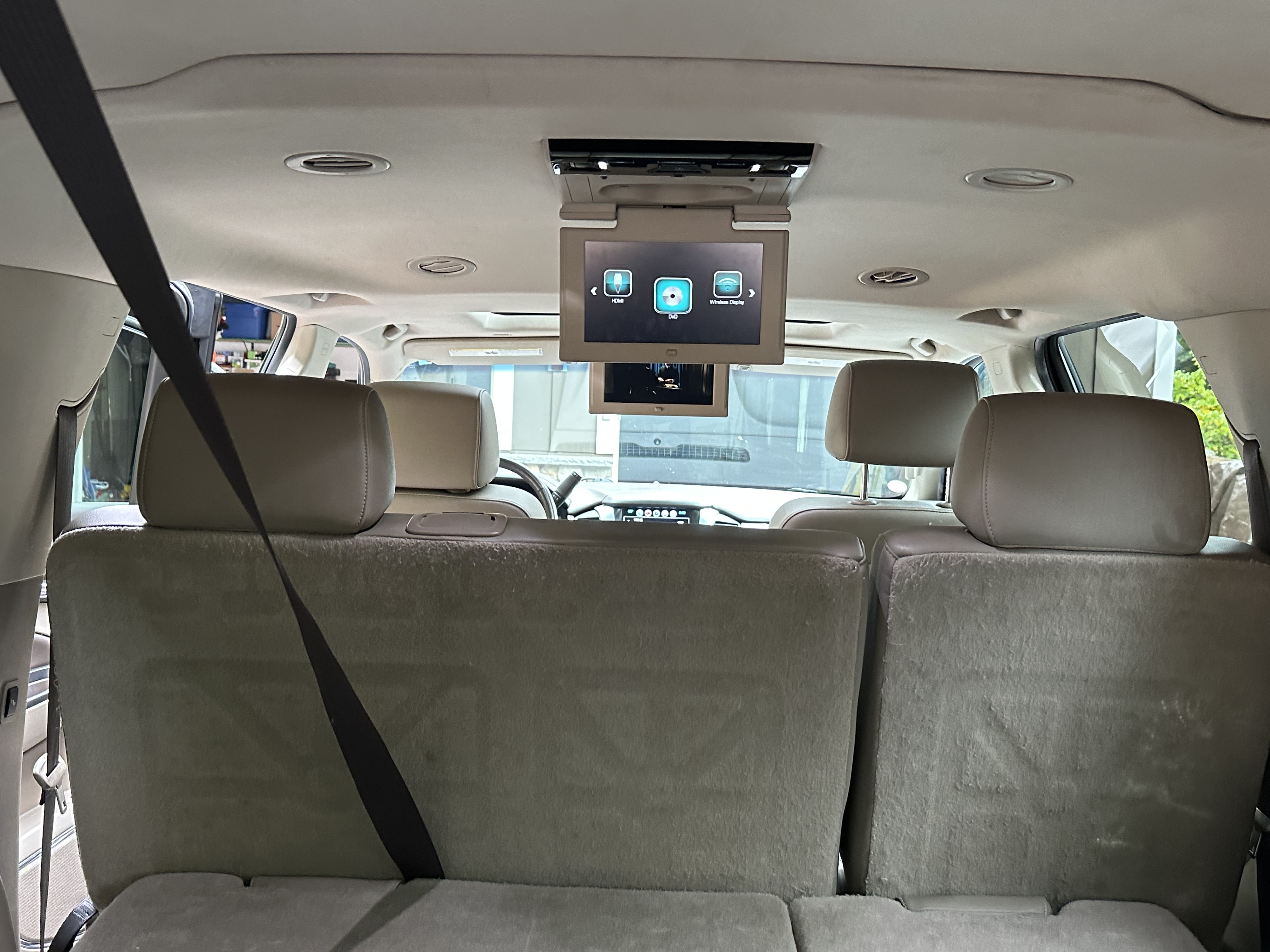 Used 2019 Chevrolet Suburban LT AWD/4WD image 15