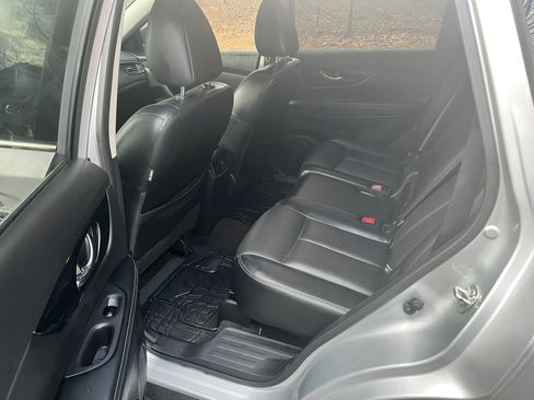 Used 2017 Nissan Rogue SL w/ SL Premium Package image 8