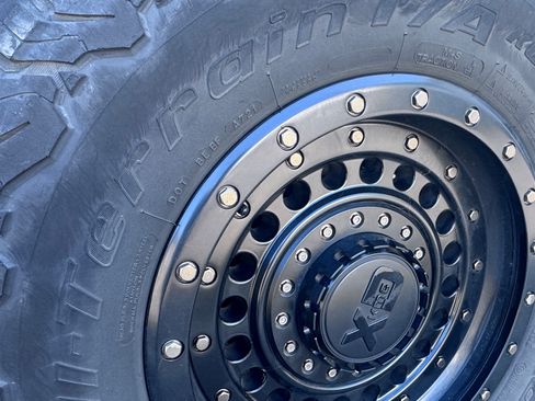 Used 2018 Toyota Tacoma TRD Sport image 14