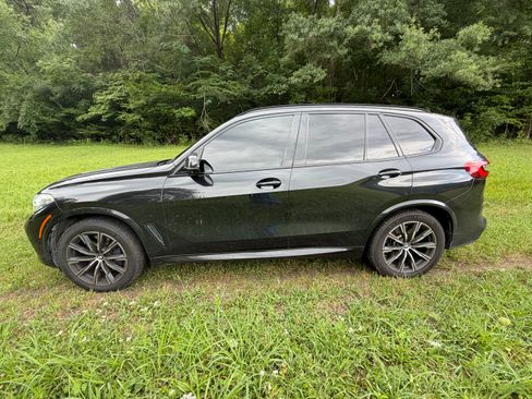 Used 2019 BMW X5 xDrive50i w/ M Sport Package AWD/4WD image 2
