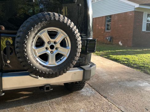 Used 2012 Jeep Wrangler Unlimited Sahara w/ Connectivity Group image 1