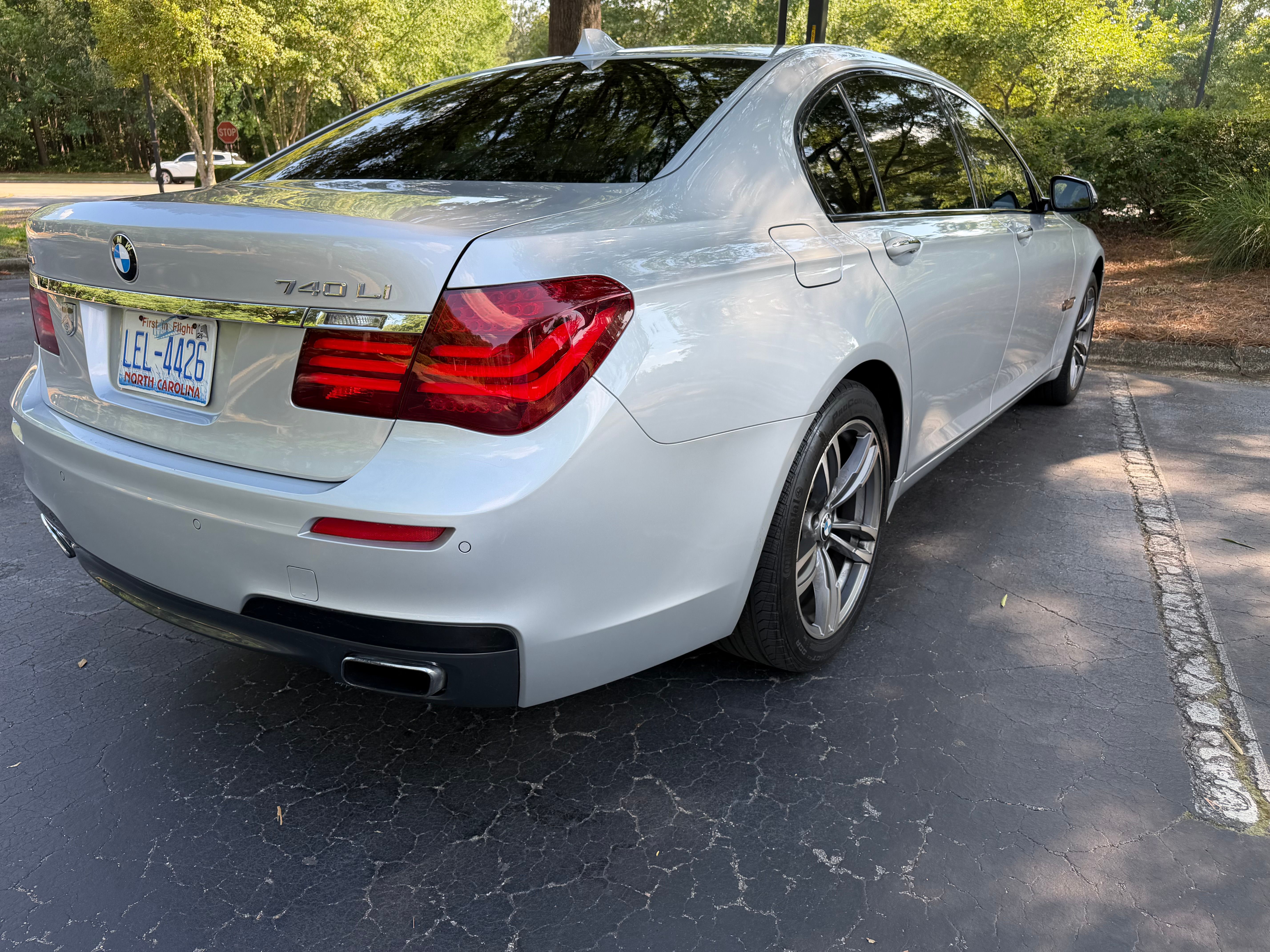 Used 2014 BMW 740Li xDrive AWD/4WD image 2