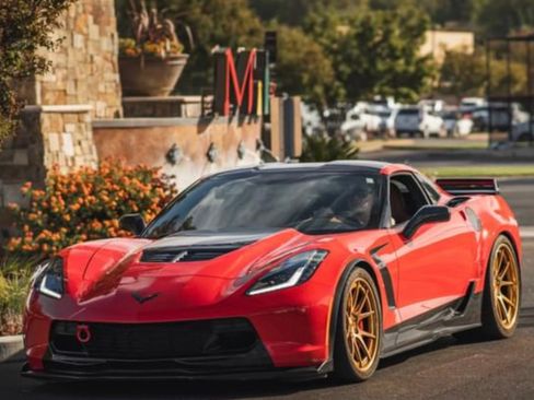 Used 2015 Chevrolet Corvette Z06 w/ 2LZ Preferred Equipment Group image 1