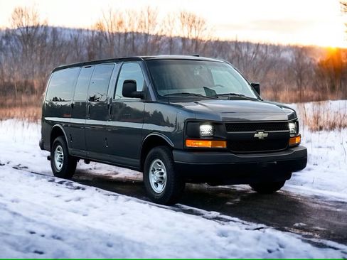 Used 2015 Chevrolet Express 2500 LS image 1
