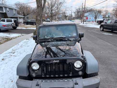 Used 2014 Jeep Wrangler Unlimited Sport w/ Quick Order Package 24S image 2