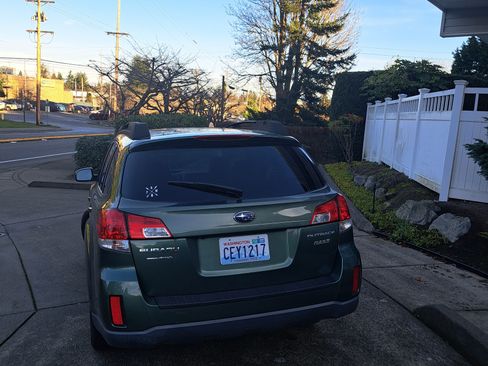 Used 2013 Subaru Outback 2.5i Premium image 5