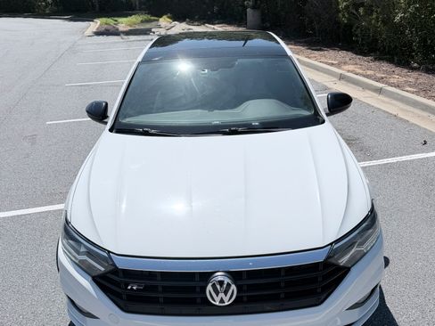 Used 2019 Volkswagen Jetta R-Line w/ R-Line Cold Weather Package FWD image 2