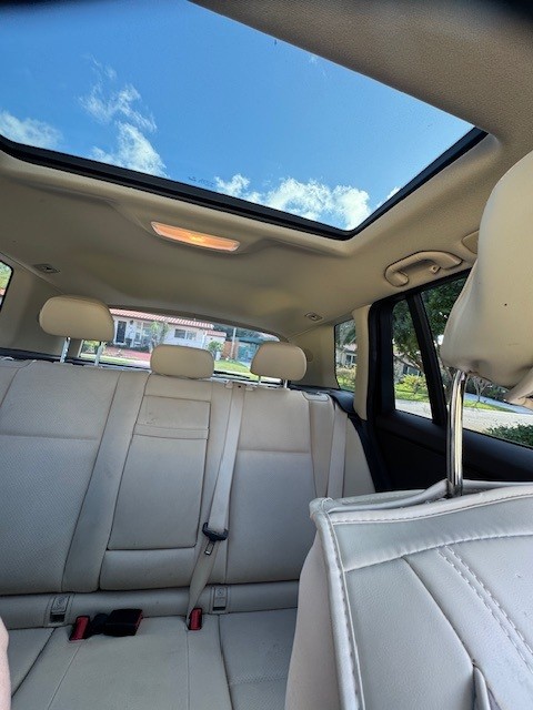 Used 2013 Mercedes-Benz GLK 350 2WD image 11