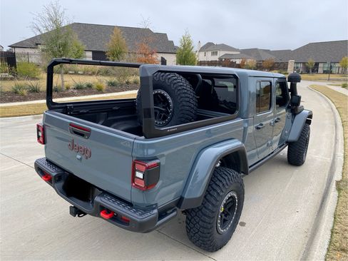 Used 2025 Jeep Gladiator Rubicon image 6