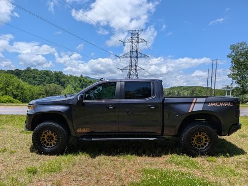 Used 2022 Chevrolet Silverado 1500 LT Trail Boss w/ LT Trail Boss Premium Package image 11