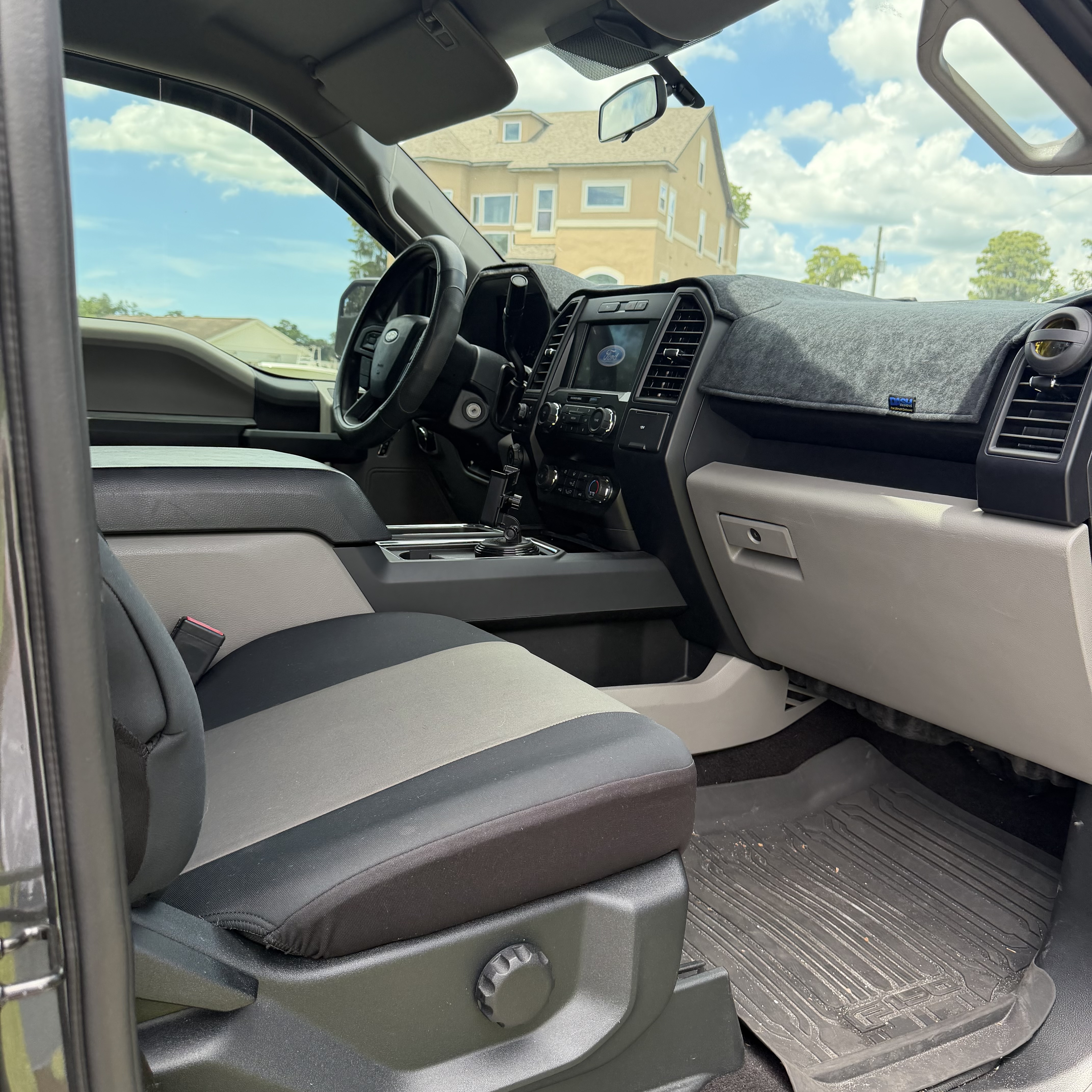 Used 2020 Ford F150 XL w/ Equipment Group 101A Mid RWD image 13