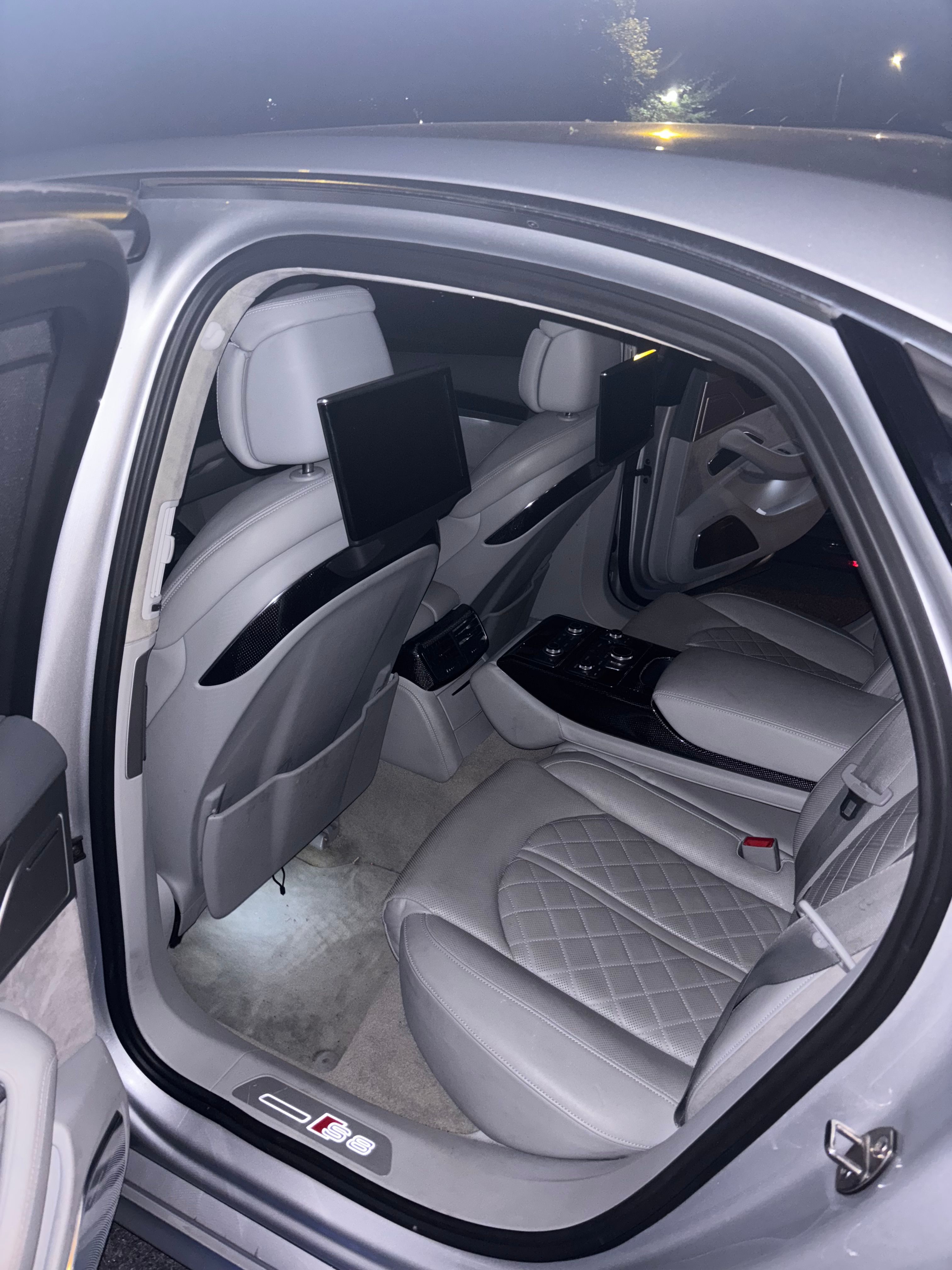 Used 2014 Audi S8 w/ Driver Assistance Package AWD/4WD image 15