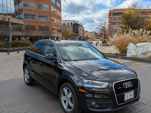 Used 2015 Audi Q3 2.0T Prestige w/ Prestige Package image 10