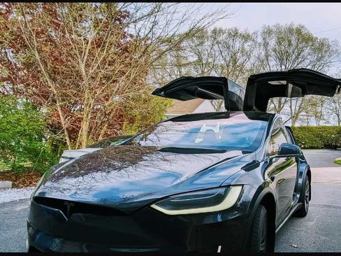 Used 2018 Tesla Model X 75D AWD/4WD image 1