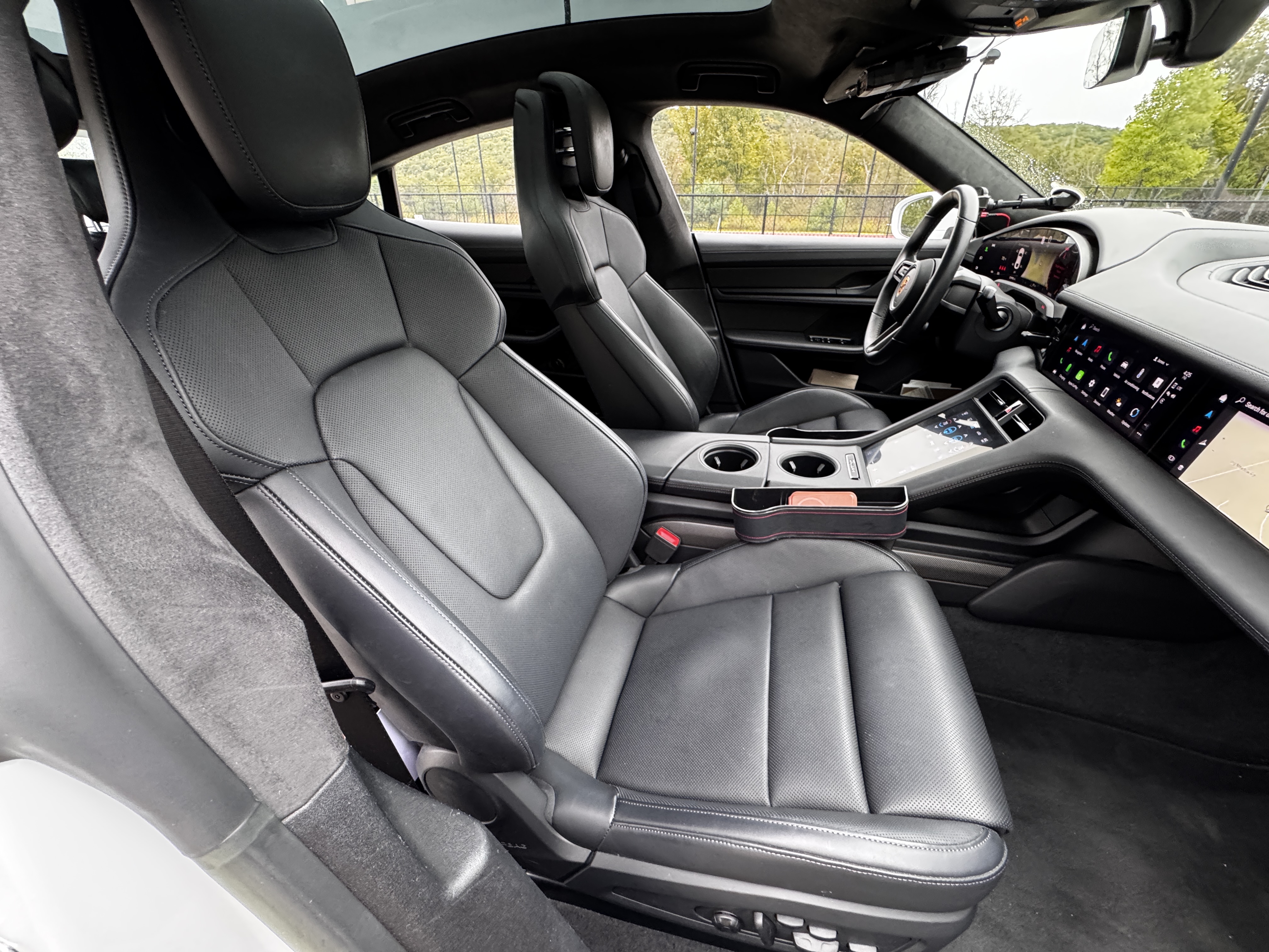 Used 2023 Porsche Taycan GTS AWD/4WD image 18