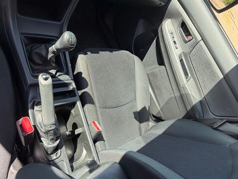 Used 2017 Subaru Crosstrek 2.0i AWD/4WD image 9