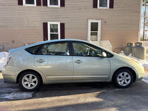Used 2007 Toyota Prius FWD image 6