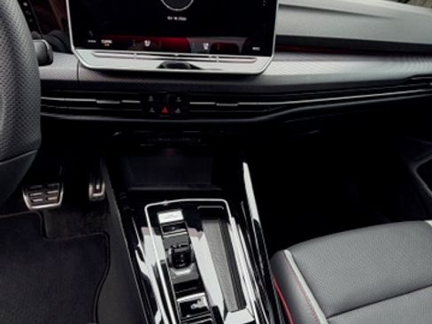 Used 2025 Volkswagen GTI Autobahn image 10