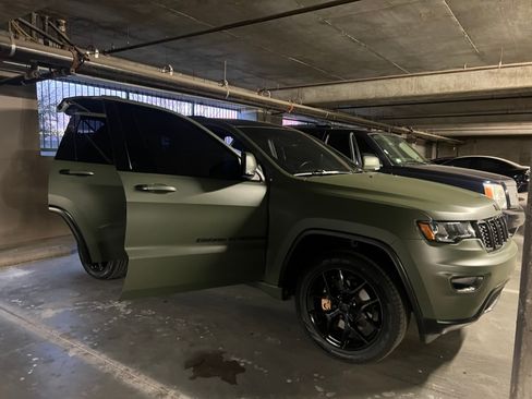 Used 2021 Jeep Grand Cherokee Limited w/ Quick Order Package 28K 80th image 17