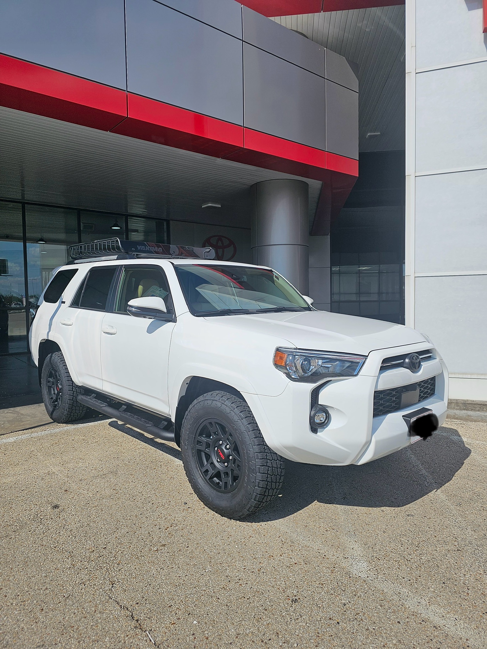 Used 2023 Toyota 4Runner SR5 Premium w/ Moonroof Package AWD/4WD image 27