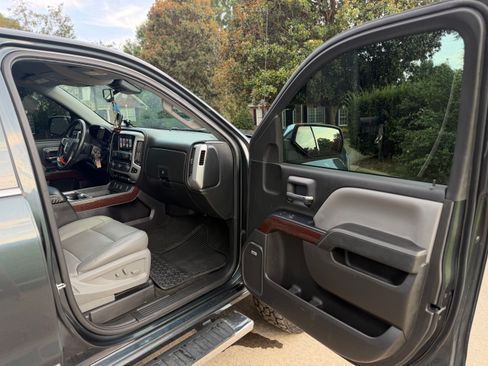 Used 2018 GMC Sierra 1500 SLT AWD/4WD image 15