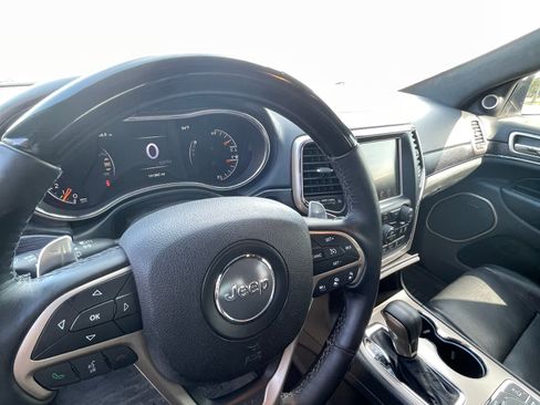 Used 2016 Jeep Grand Cherokee Summit AWD/4WD image 10