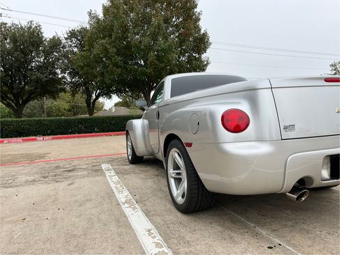 Used 2005 Chevrolet SSR Convertible Pickup 2D w/ Preferred Equipment Group image 5