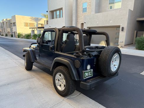 Used 2004 Jeep Wrangler Rubicon image 2